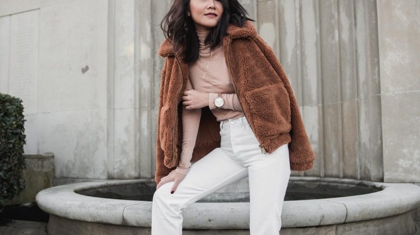 How to combine with white jeans