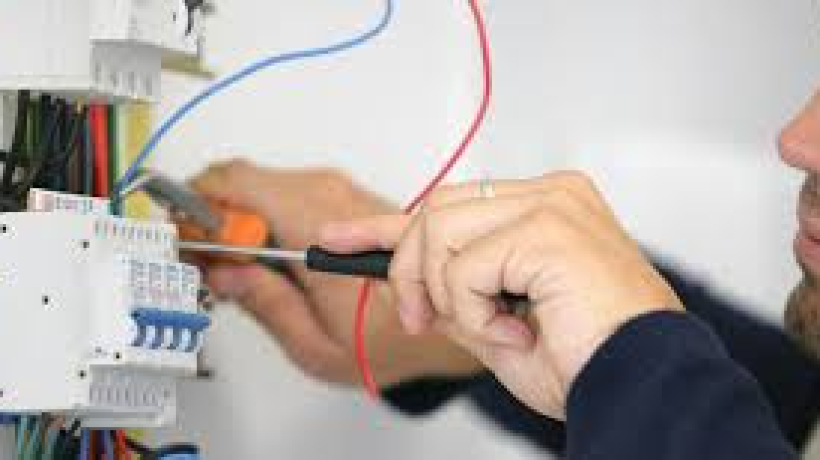When to Call an Electrician