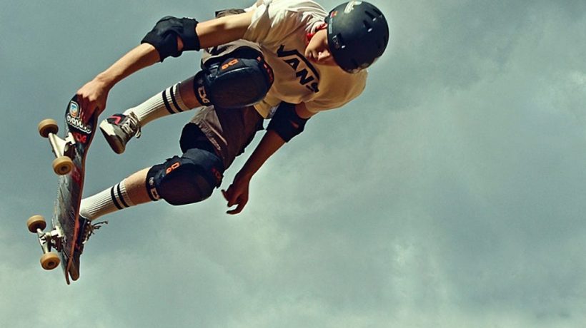 Should I Wear Pads When Skateboarding?