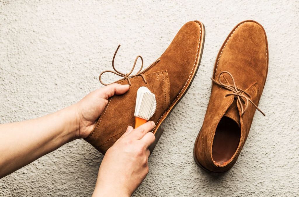 How do you clean suede shoes naturally?