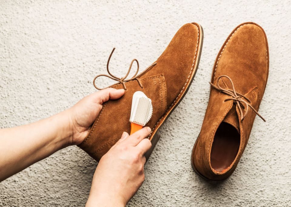 How do you clean suede shoes naturally?