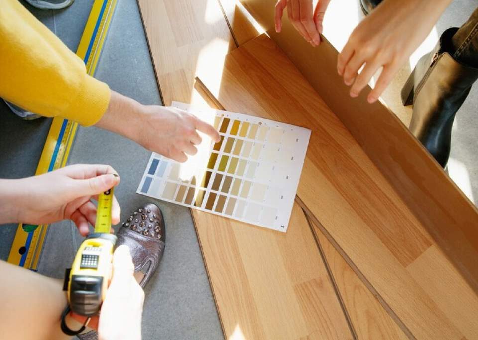 What Color Vinyl Plank Flooring With Honey Oak Cabinets