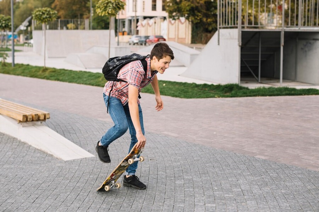 How to tic tac on a skateboard