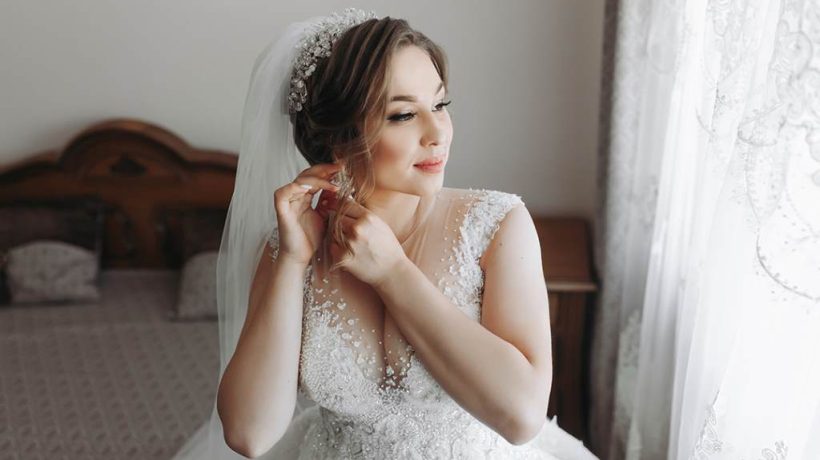 Bridal Beauty Timeline: When to Book, Prep and Glow